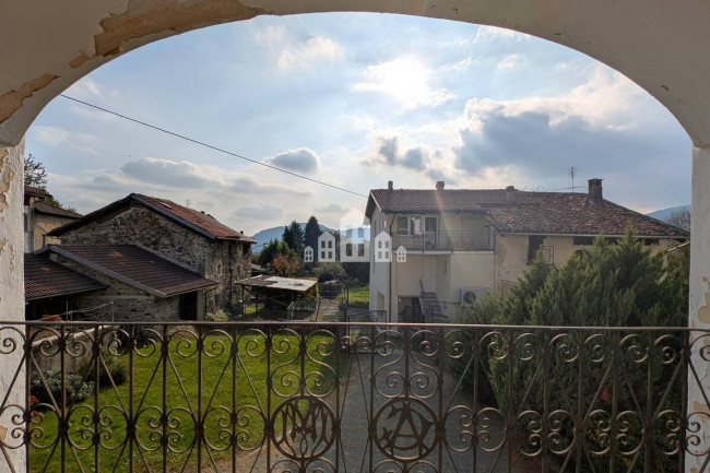 Half-duplex for sale in Val di Chy