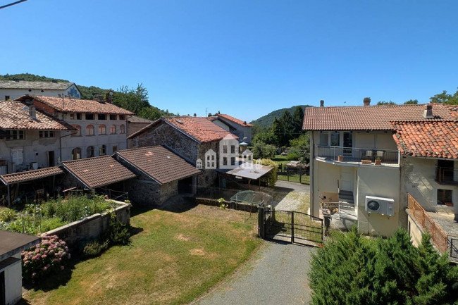 Half-duplex for sale in Val di Chy