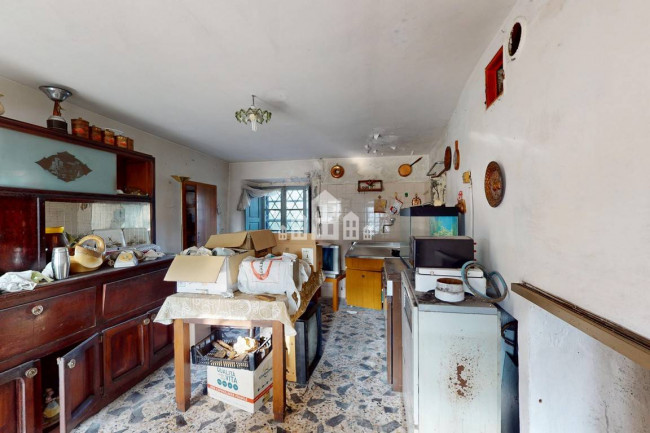 Half-duplex for sale in Val di Chy