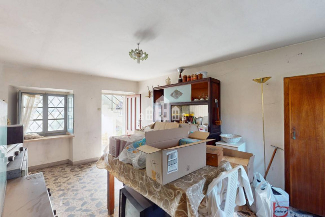 Half-duplex for sale in Val di Chy