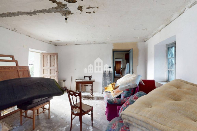 Half-duplex for sale in Val di Chy