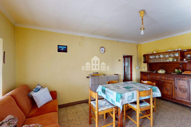 Half-duplex for sale in Val di Chy
