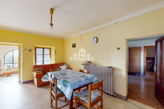 Half-duplex for sale in Val di Chy