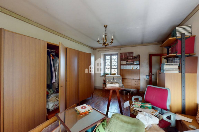 Half-duplex for sale in Val di Chy