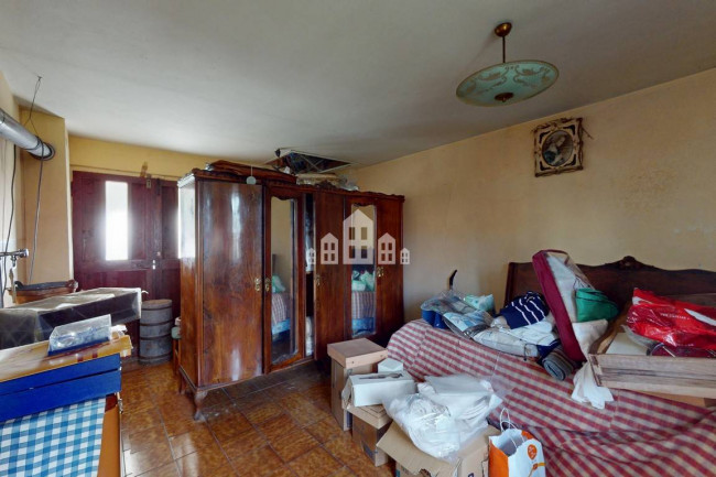 Half-duplex for sale in Val di Chy