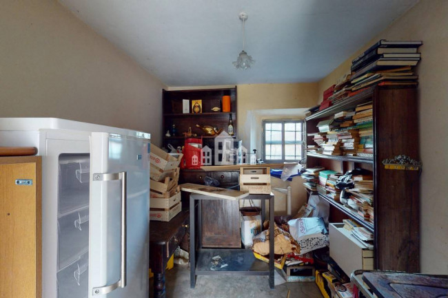 Half-duplex for sale in Val di Chy