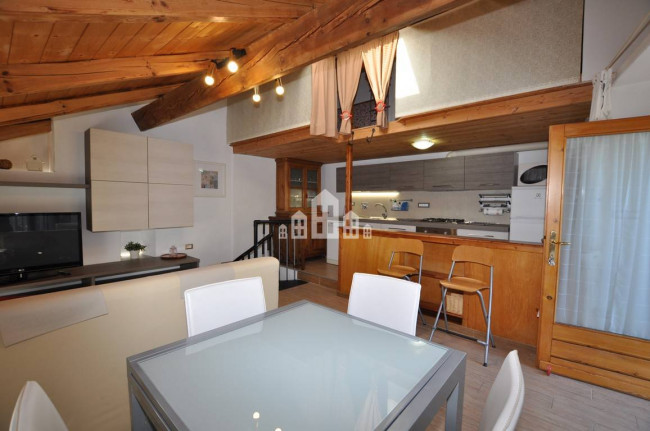 Casa semindipendente in vendita a Pont-Canavese