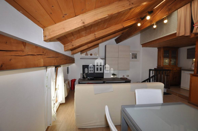 Casa semindipendente in vendita a Pont-Canavese