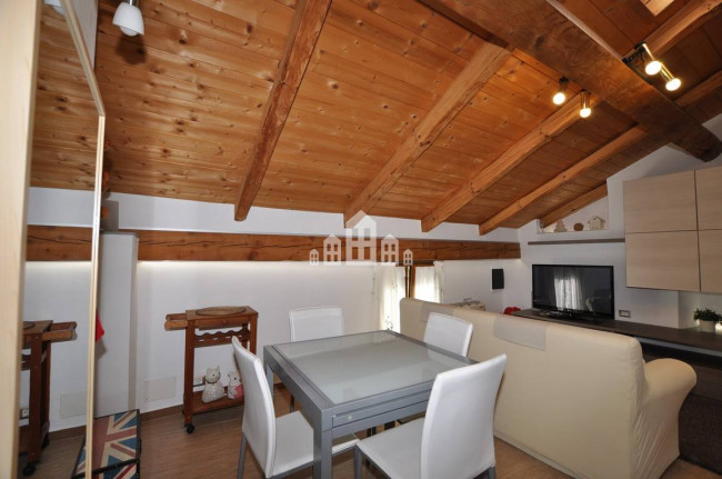 Casa semindipendente in vendita a Pont-Canavese