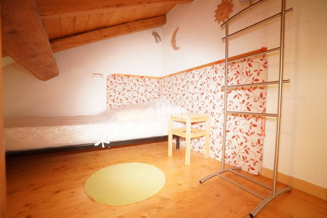 Casa semindipendente in vendita a Pont-Canavese