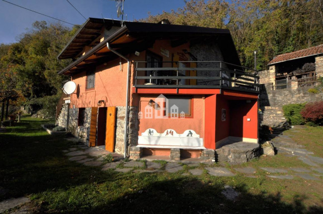 Casa semindipendente in vendita a Pont-Canavese