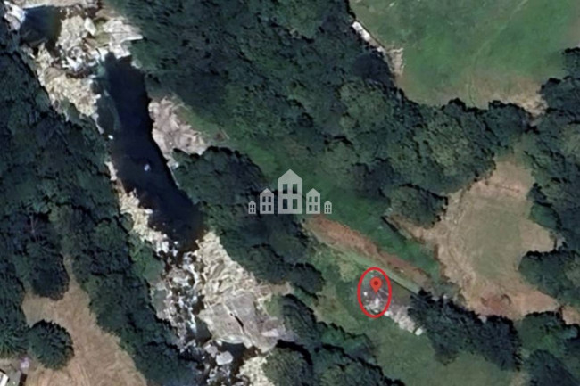 Fixer-upper for sale in Traversella