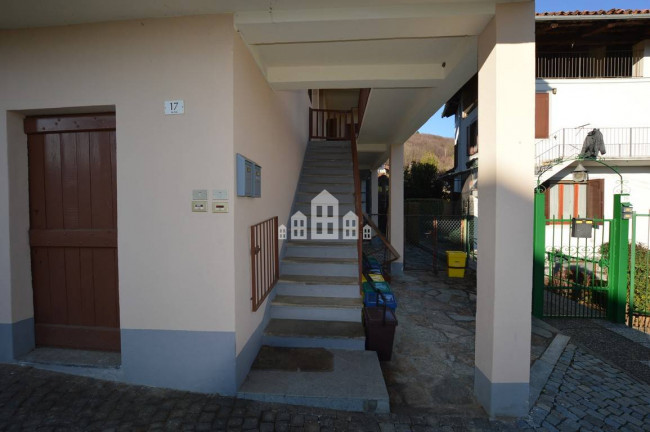 Casa semindipendente in vendita a Val di Chy