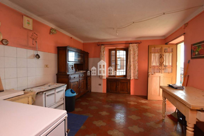 Casa semindipendente in vendita a Val di Chy