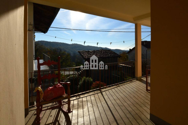 Casa semindipendente in vendita a Val di Chy