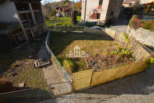 Casa semindipendente in vendita a Val di Chy