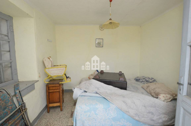 Casa semindipendente in vendita a Val di Chy