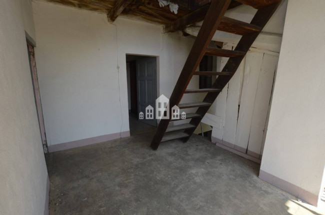 Casa semindipendente in vendita a Val di Chy