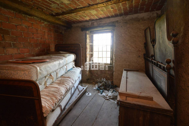 Casa semindipendente in vendita a Val di Chy