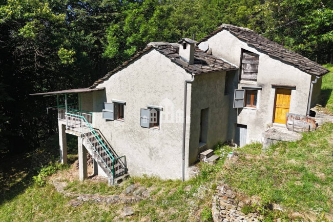 Casa semindipendente in vendita a Frassinetto