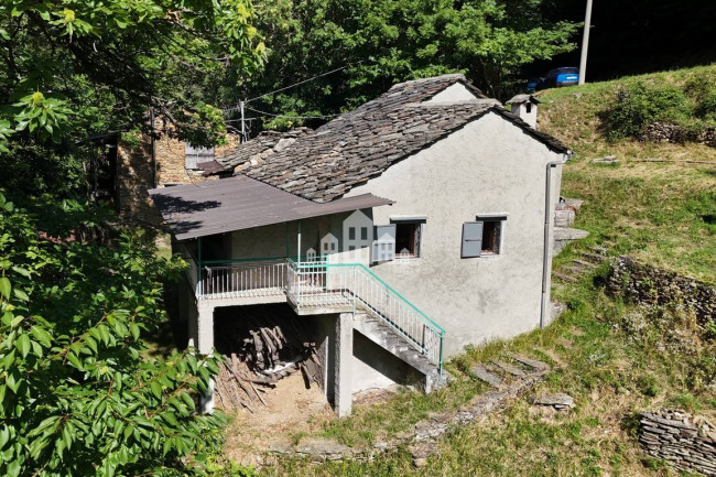 Casa semindipendente in vendita a Frassinetto