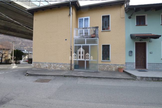 Casa semindipendente in vendita a Quincinetto