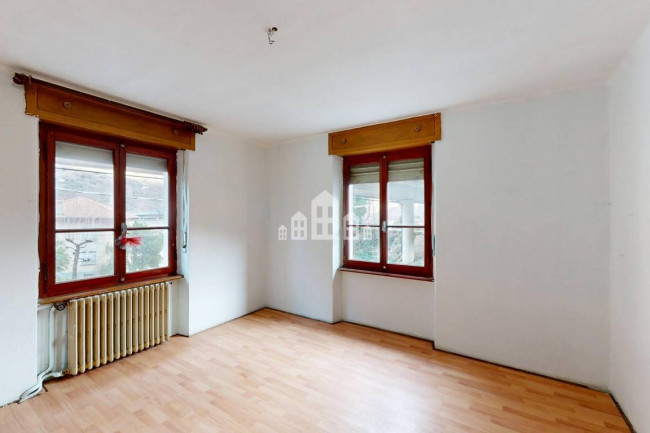 Casa semindipendente in vendita a Quincinetto