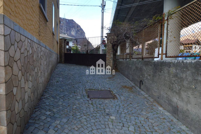 Casa semindipendente in vendita a Quincinetto