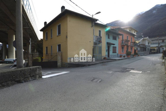 Casa semindipendente in vendita a Quincinetto