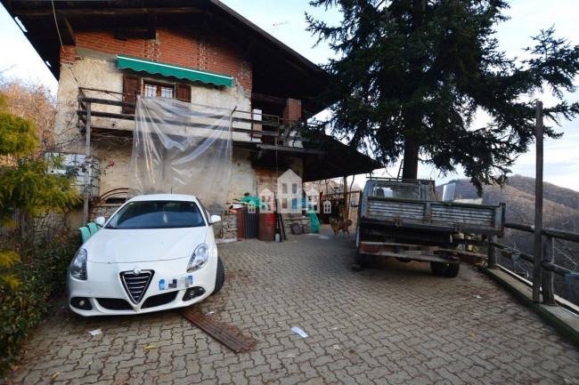 Casa indipendente in vendita a Issiglio