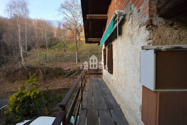 Casa indipendente in vendita a Issiglio