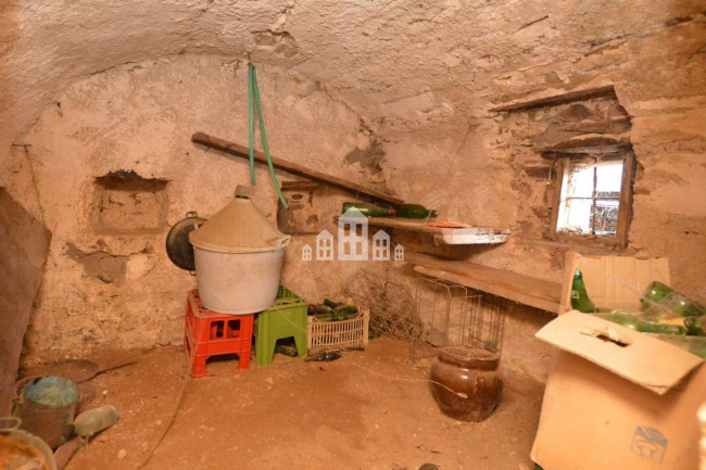 Casa indipendente in vendita a Issiglio