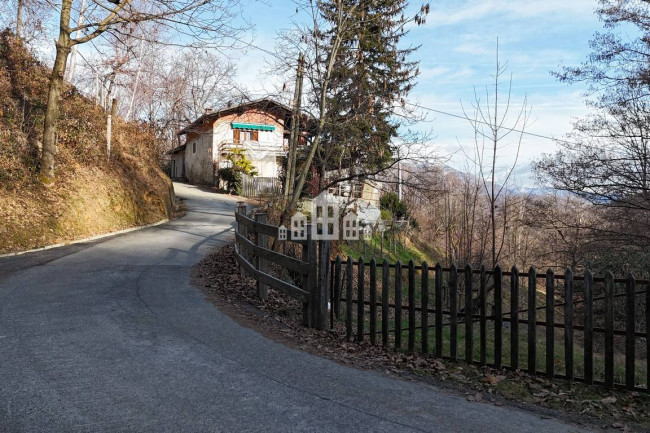 Casa indipendente in vendita a Issiglio