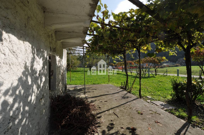 Casa semindipendente in vendita a Pont-Canavese