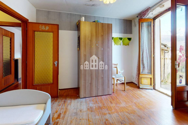 Casa semindipendente in vendita a Rueglio