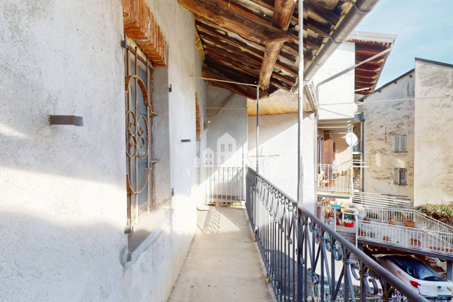 Casa semindipendente in vendita a Rueglio