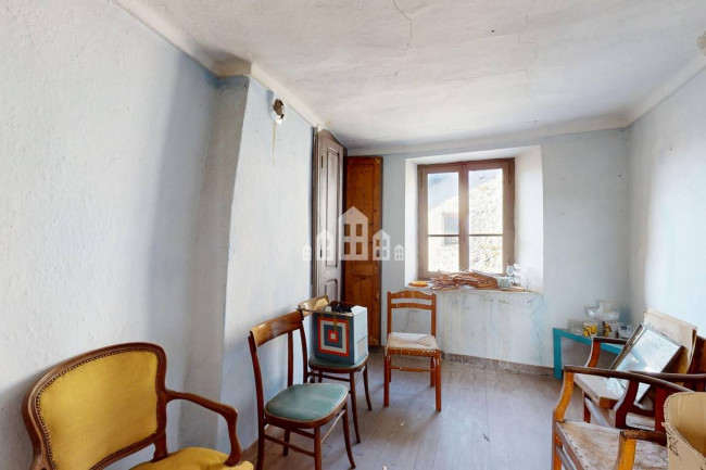 Casa semindipendente in vendita a Rueglio