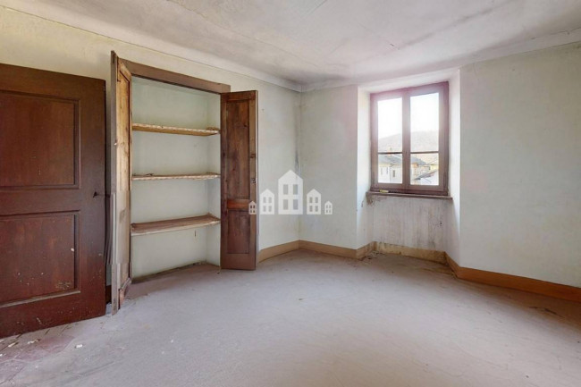 Casa semindipendente in vendita a Rueglio