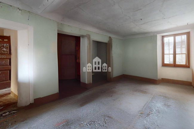 Casa semindipendente in vendita a Rueglio