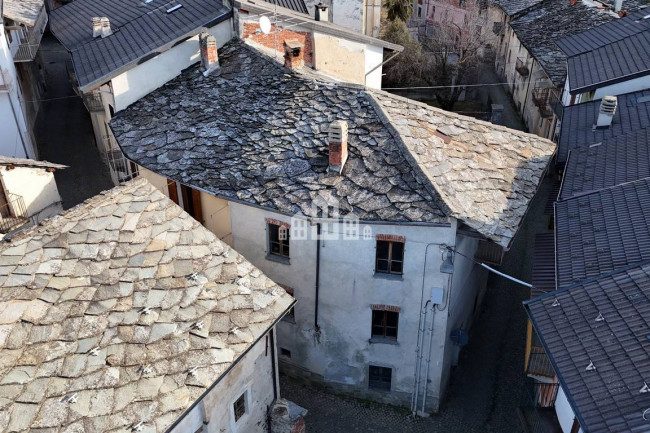Casa semindipendente in vendita a Rueglio