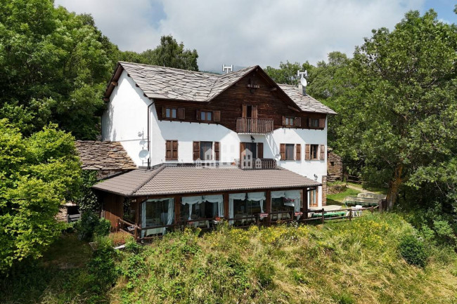 Casa indipendente in vendita a Andrate