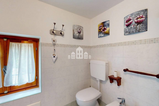 Casa indipendente in vendita a Andrate