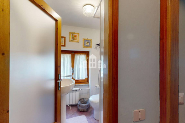 Casa indipendente in vendita a Andrate