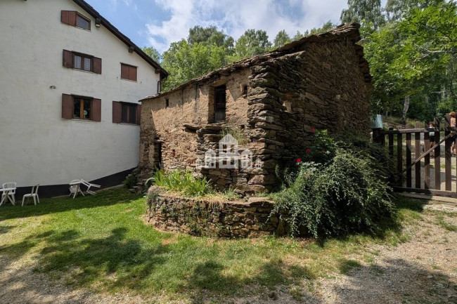 Casa indipendente in vendita a Andrate