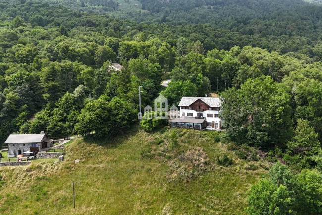 Casa indipendente in vendita a Andrate