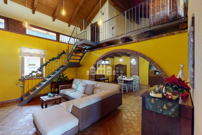 Casa semindipendente in vendita a Cuorgnè