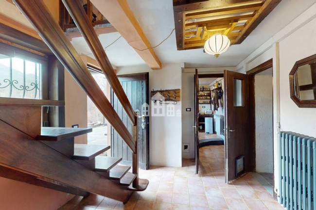 Casa indipendente in vendita a Valchiusa