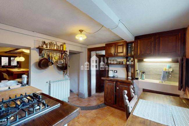 Casa indipendente in vendita a Valchiusa