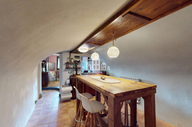 Casa indipendente in vendita a Valchiusa