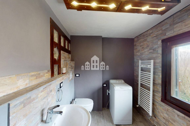 Casa indipendente in vendita a Valchiusa